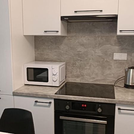 Apartment Z Ogrodkiem Na Warszawskiej Woli Varşova Dış mekan fotoğraf