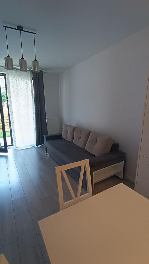 Apartment Z Ogrodkiem Na Warszawskiej Woli Varşova Dış mekan fotoğraf